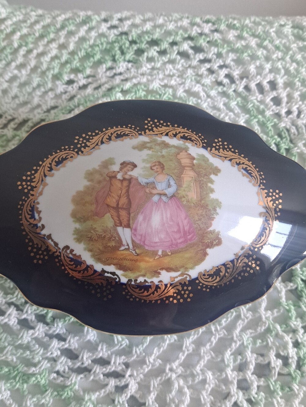 Limoges 22 KT Porcelain Trinket Dish with Romantic Scene - Navy & Gold